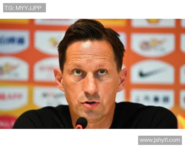 再好的新援，蠢材主教练都不会用，全网球迷都跪求换帅了