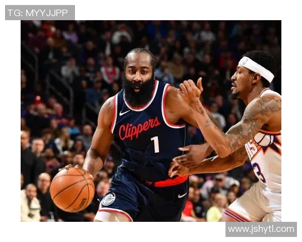 年薪5170万，休战10场终于复出！作为局外人，球队似乎没你位置了