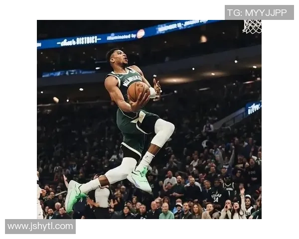 科比·怀特质疑字母哥垃圾时间扣篮：缺乏比赛尊重