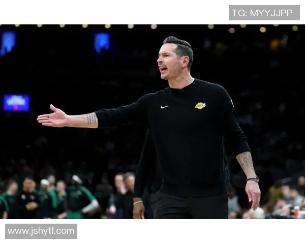 雷迪克：湖人需要重新校准与重建连接，阵容调整已在评估之中