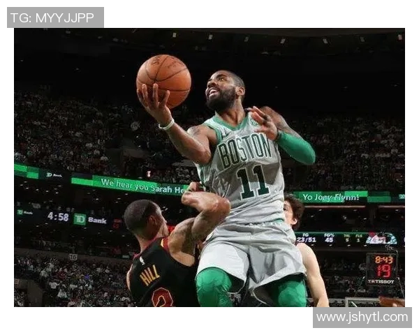 霍兰德突入底线 拉杆反篮打进2+1